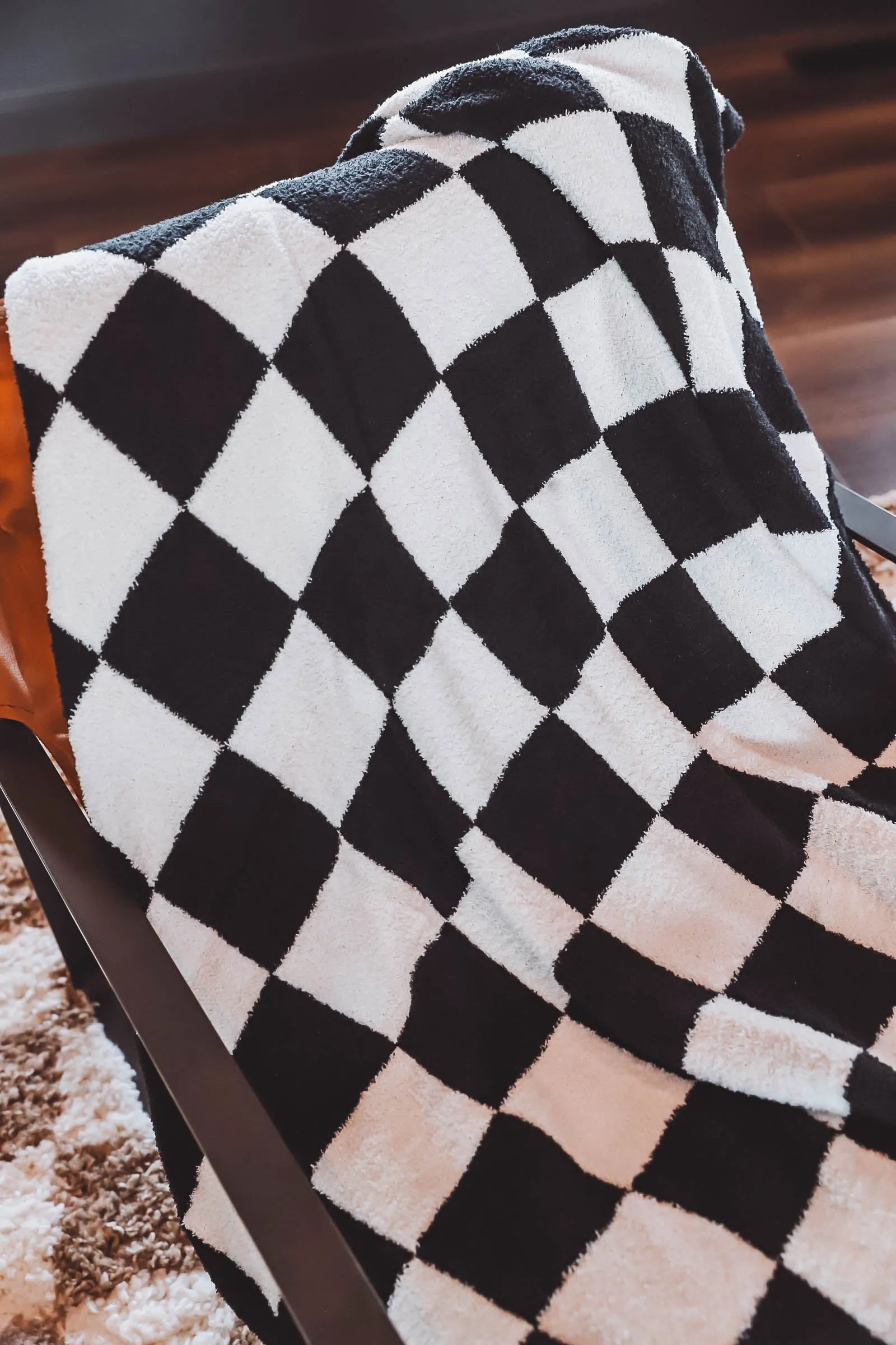 Checkered Throw Blanket-Black