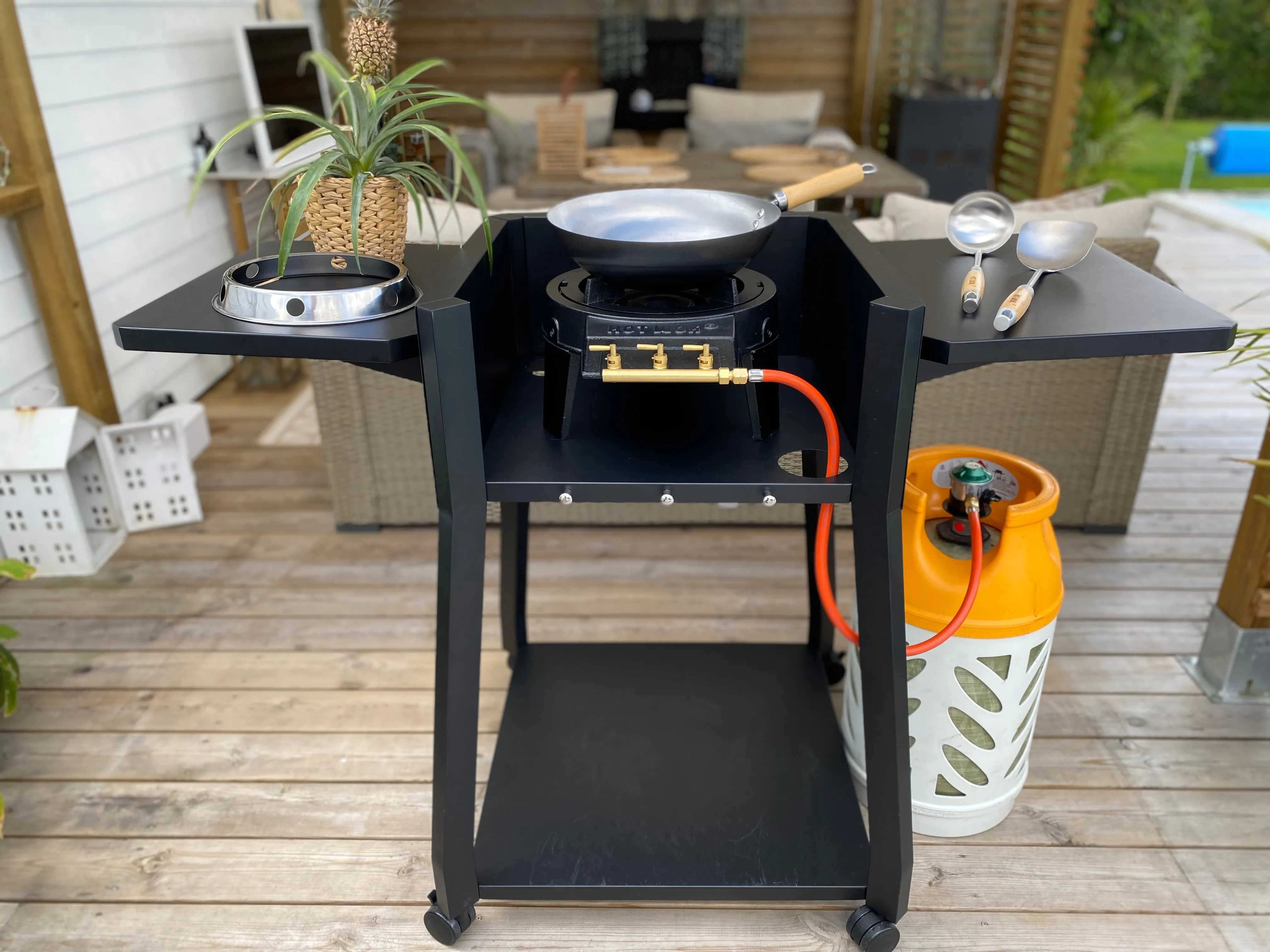 Comfort Wok Table