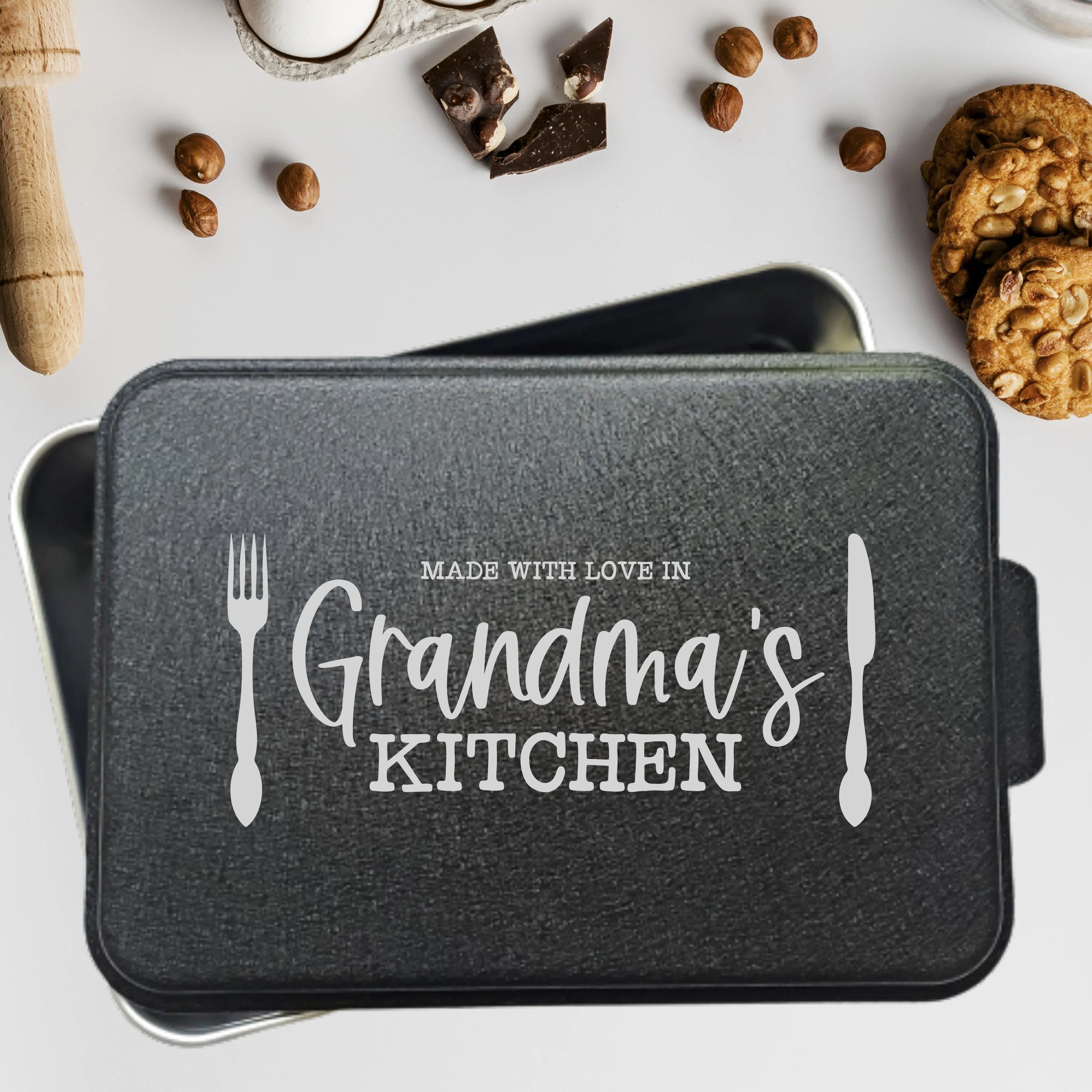Personalized Cake Pan with Laser Engraved Lid | Utensils Design