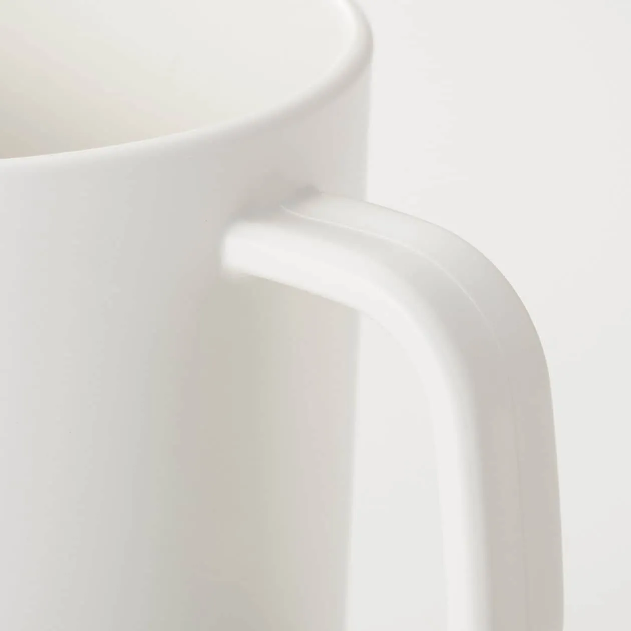 Polypropylene Mug With Lid - White