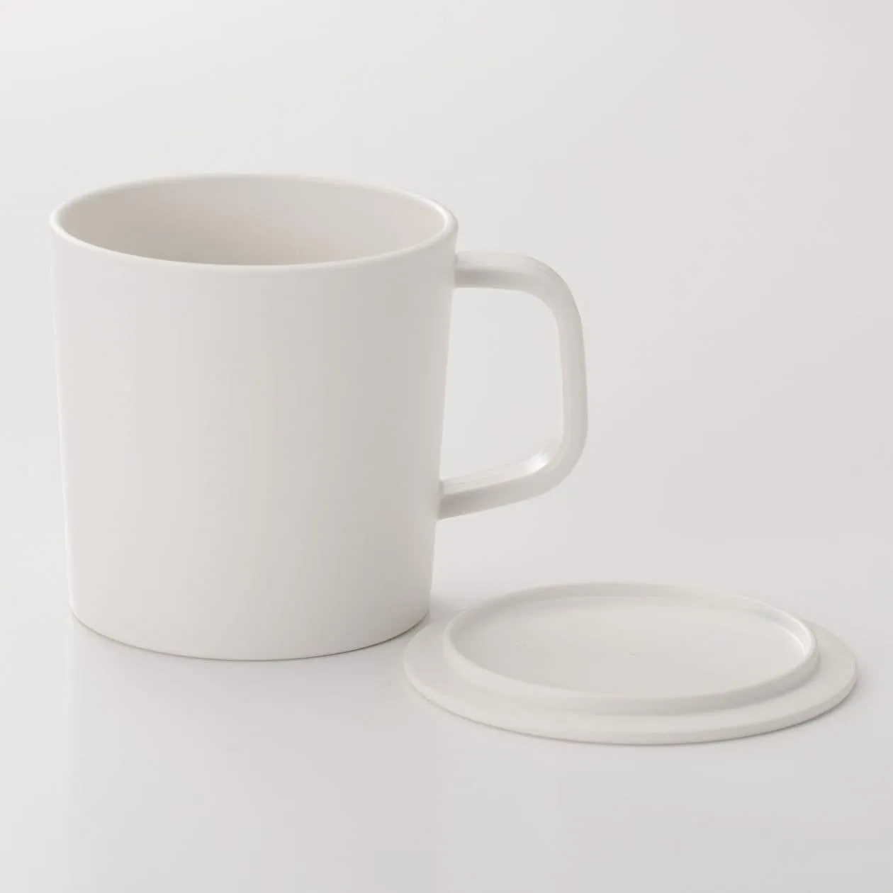 Polypropylene Mug With Lid - White