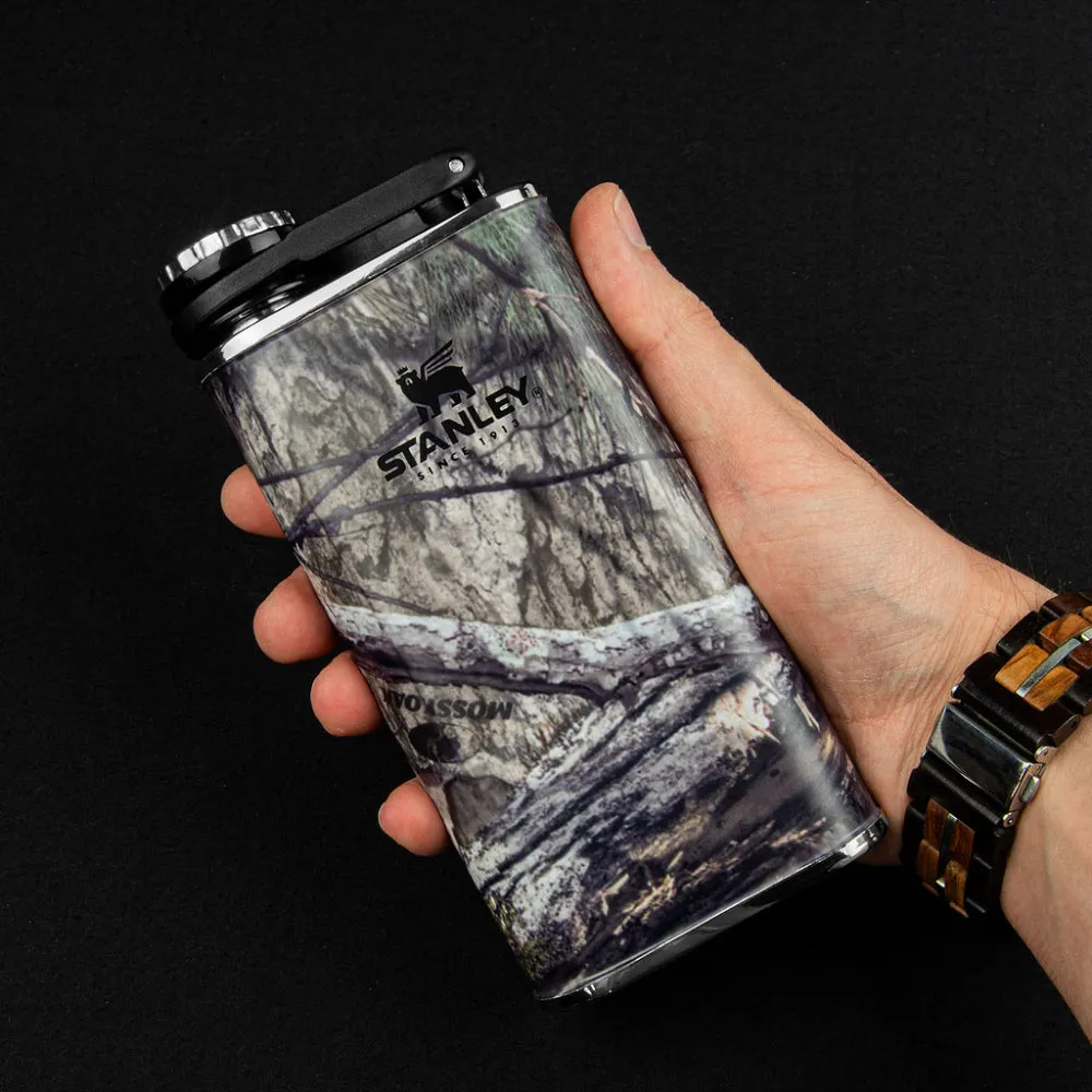 Stanley CLA Flask 235ml/8oz Mossy Oak Country DNA